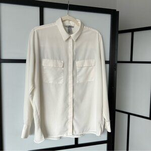 H & M Womens Classic Creme White Long Sleeve Button Down Collared Blouse